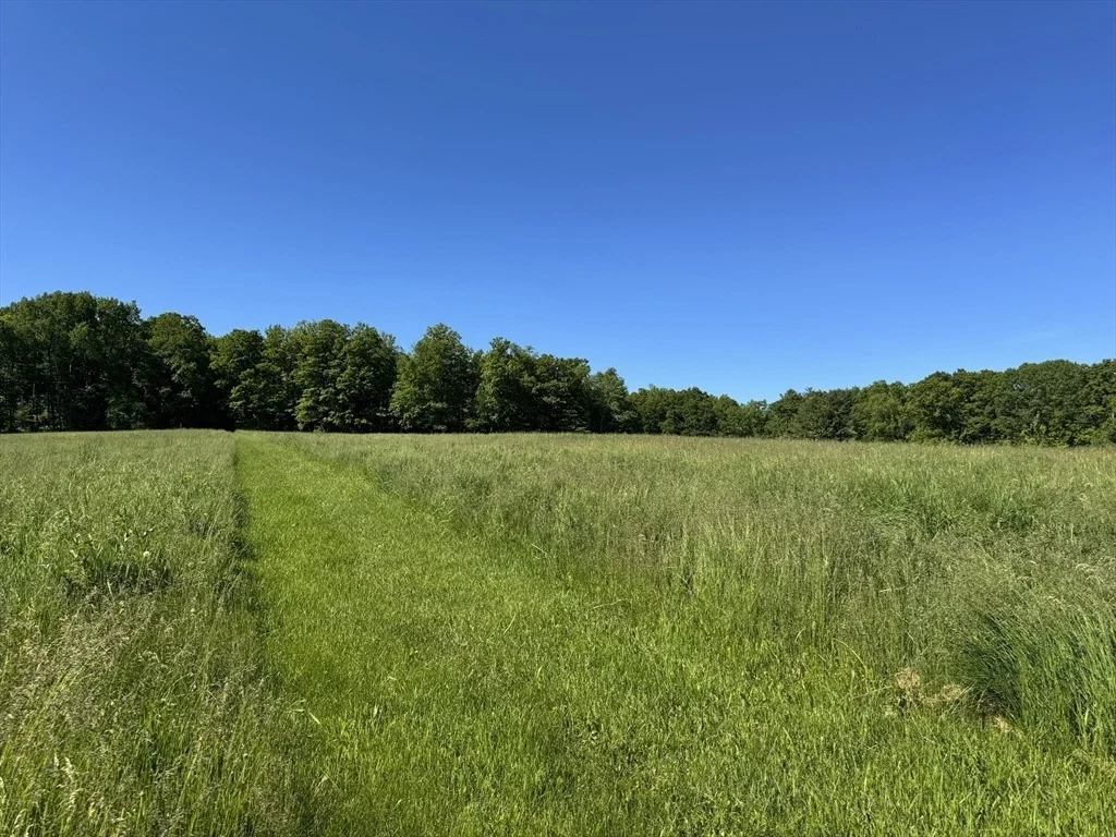 Photo of 40 Whately Glen Road