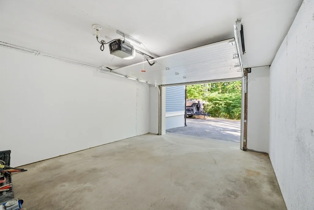 Photo of 3 Jonathan Ln