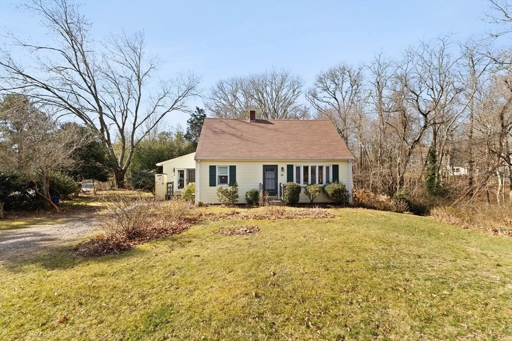 Photo of 14 Clay Pond Rd