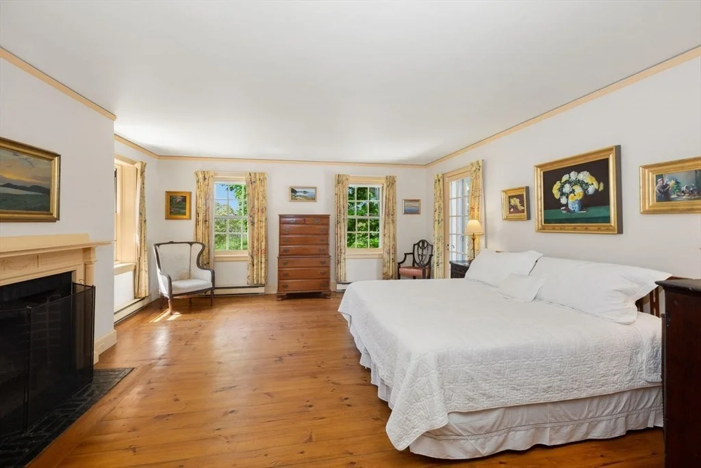 Photo of 82 River Rd