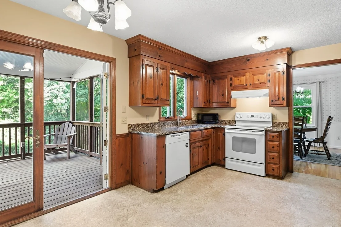 Photo of 4 Edson Dr