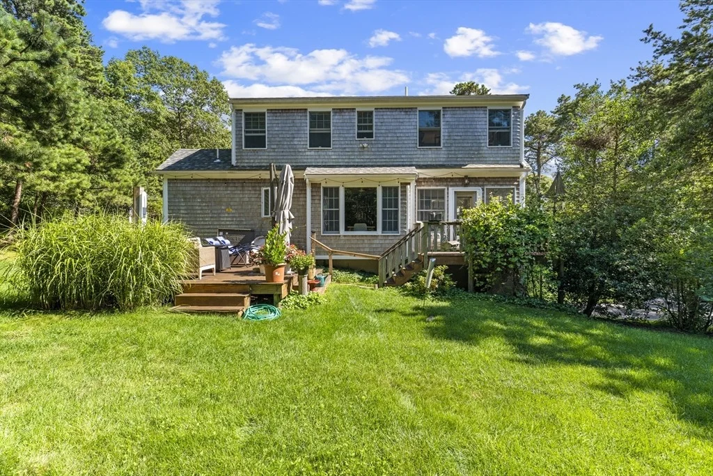 Photo of 419 Satucket Rd