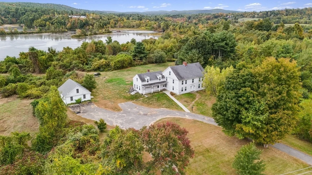 Photo of 340 Sturbridge Rd