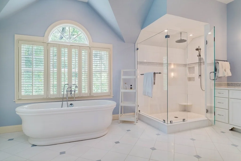 Photo of 38 Fuller Brook Rd