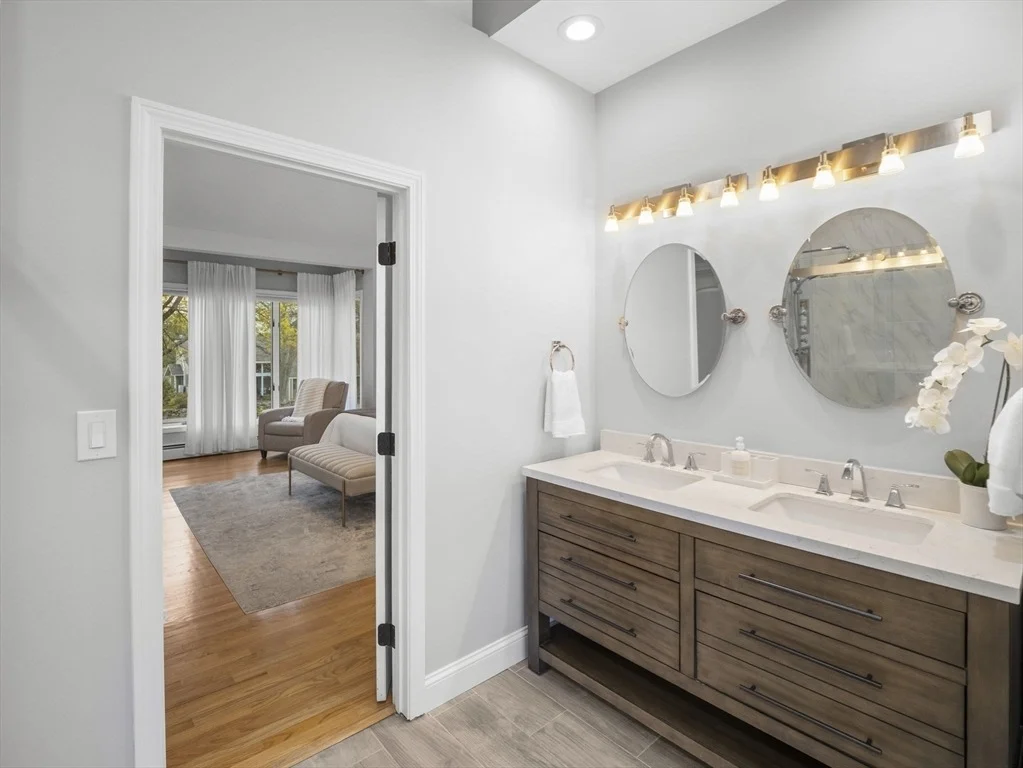 Photo of 10 Alfred Dr