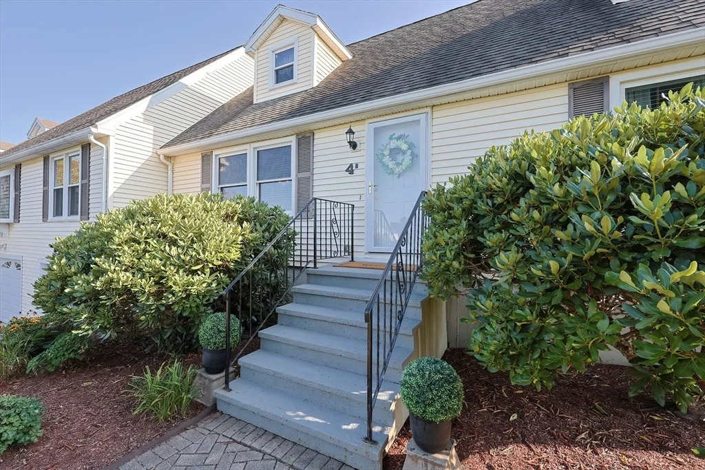 Photo of Unit B at 4 Megan Ct