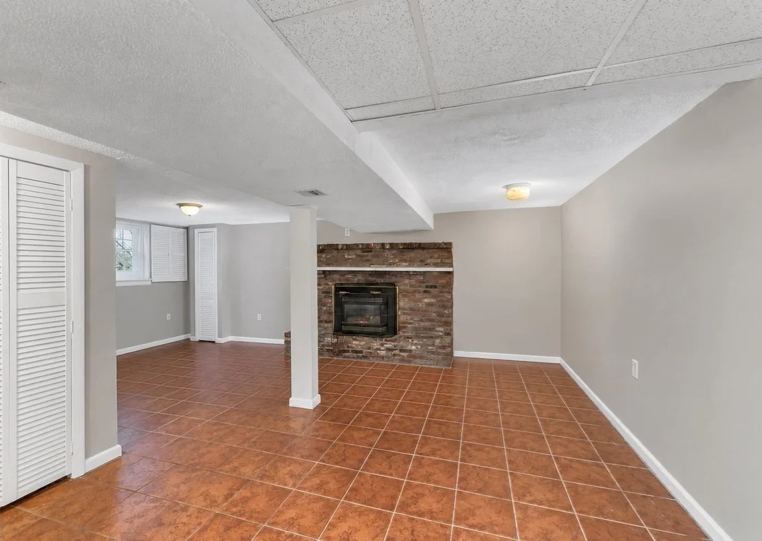Photo of 15 Sharyn Circle