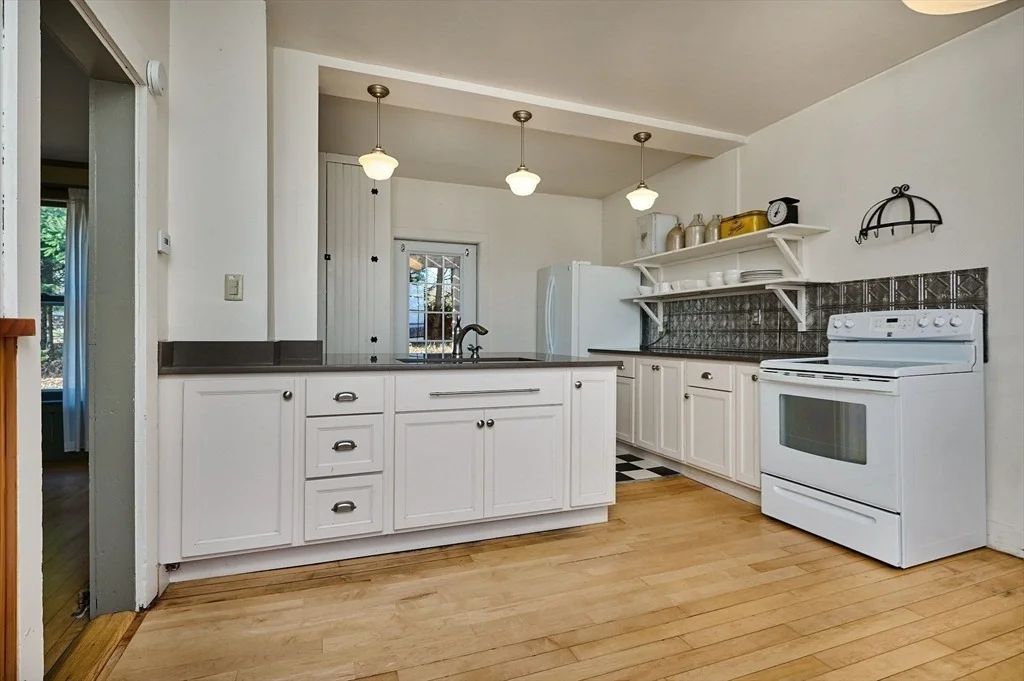 Photo of 41 Coombs Hill Road