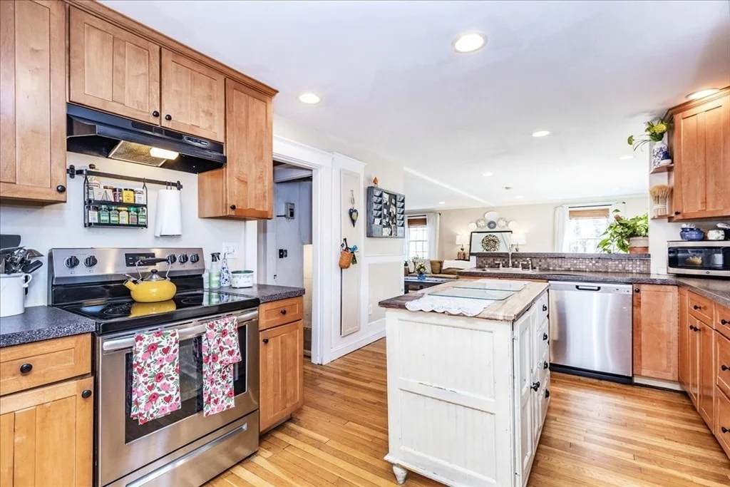 Photo of 23 Beacon St