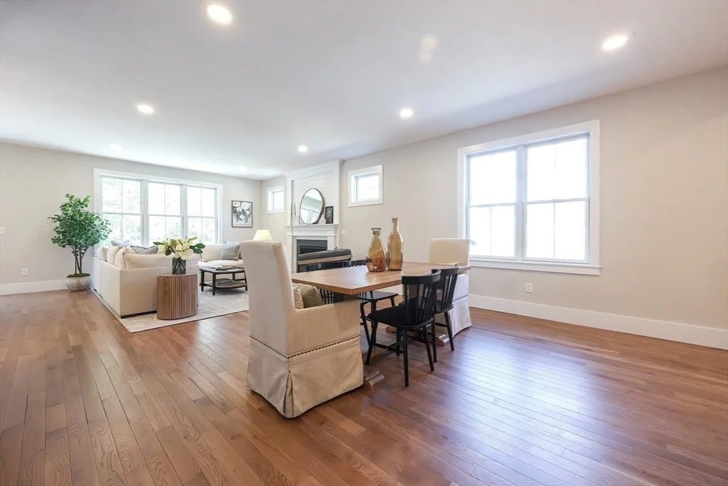 Photo of Unit UNIT32 at 55 Thomas Mann Circle