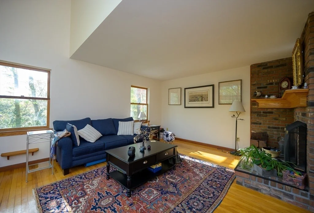 Photo of 8 Kingman Rd