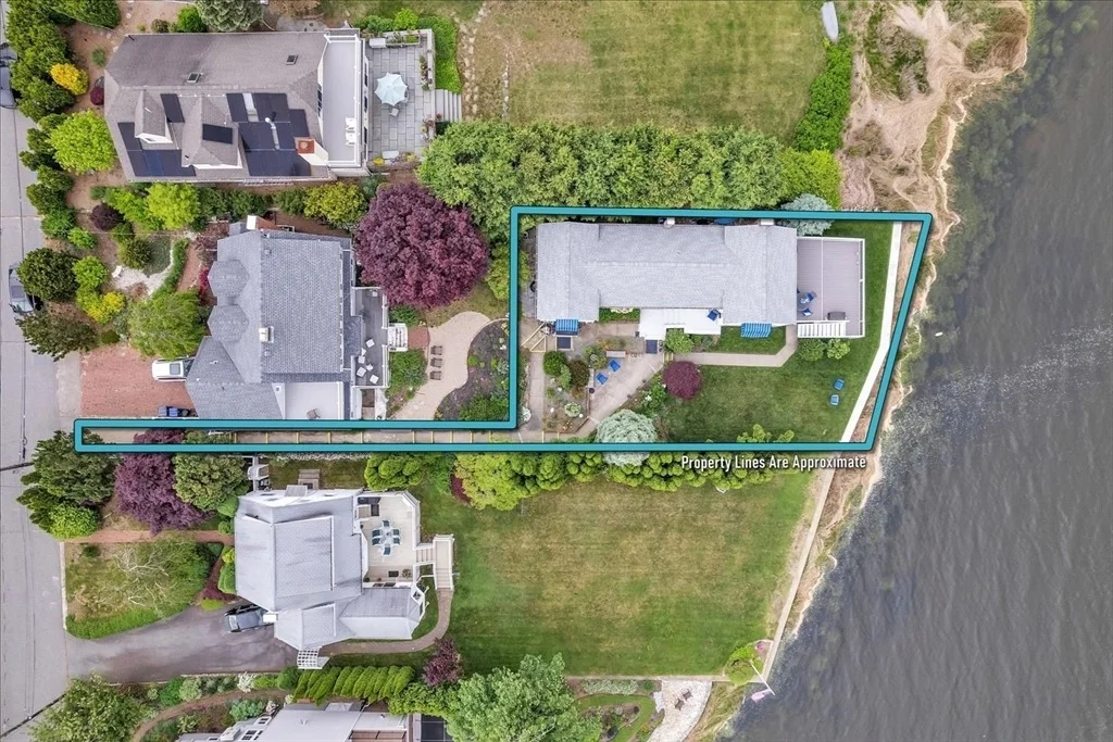 Photo of 376 Parkside Dr