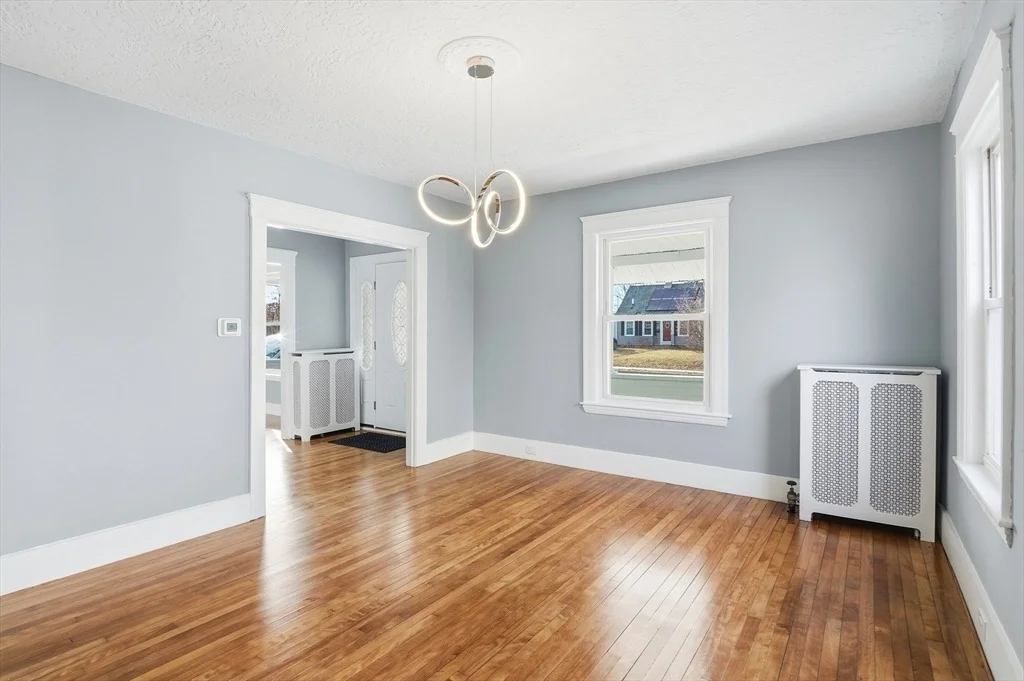 Photo of 323 Burncoat Street