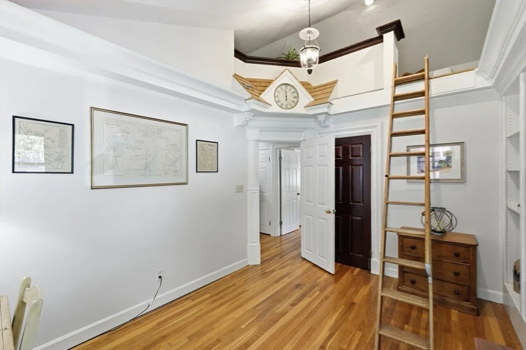 Photo of 37 Frederickson Ave