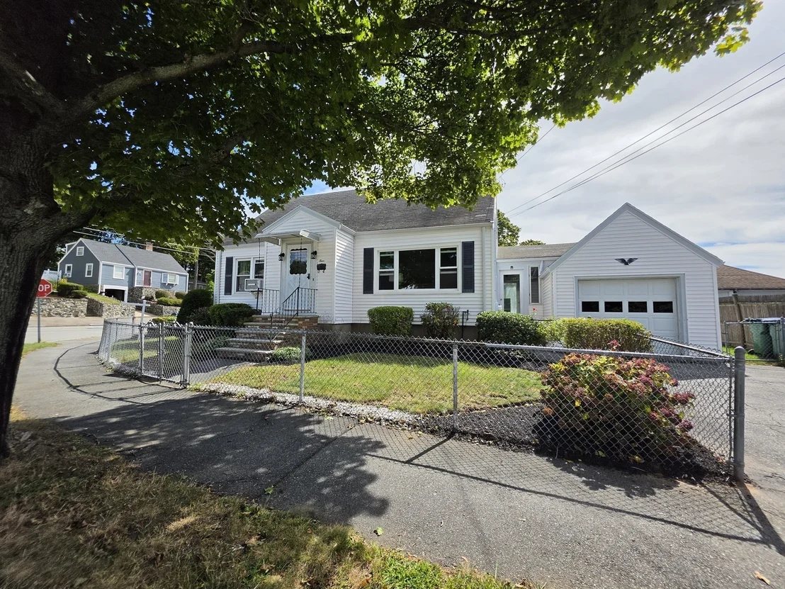Photo of 4 Edgemere Rd