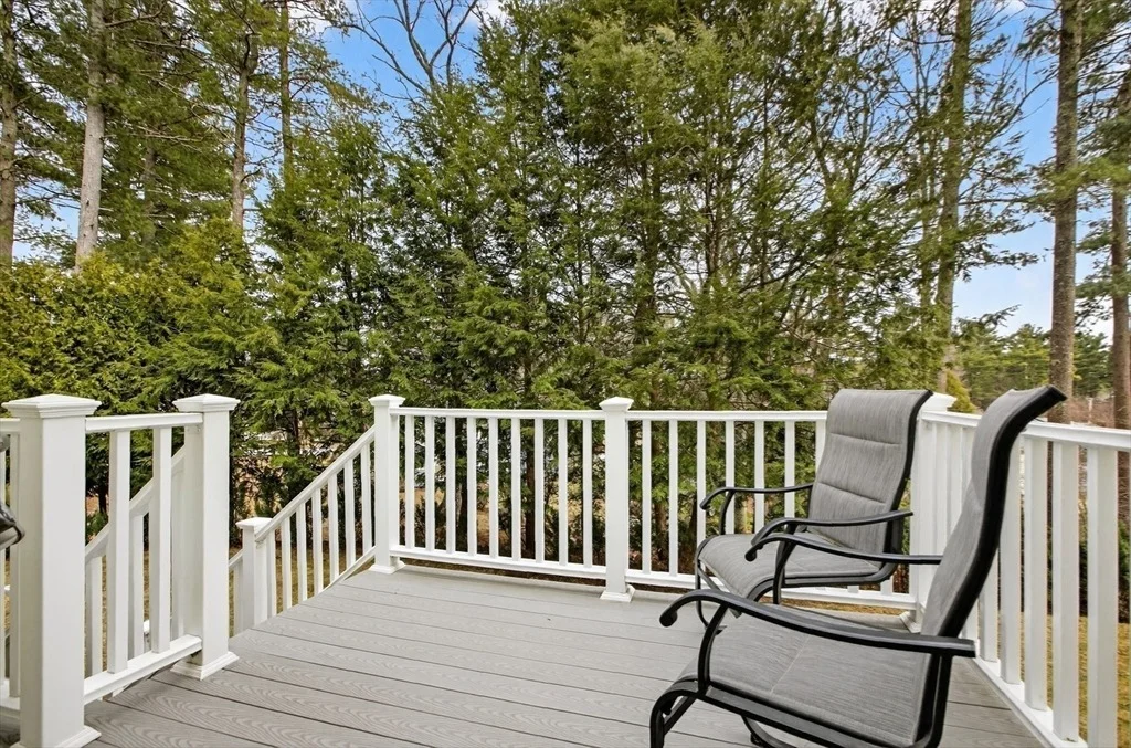 Photo of 16 Eastmount Road