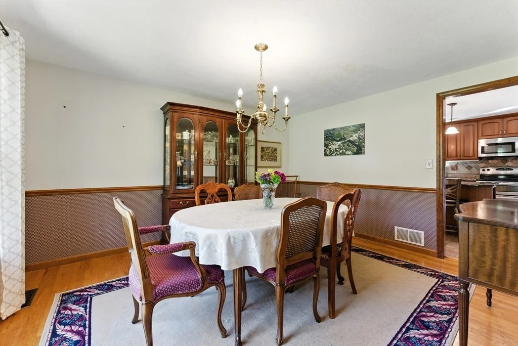 Photo of 238 Elizabeth Dr