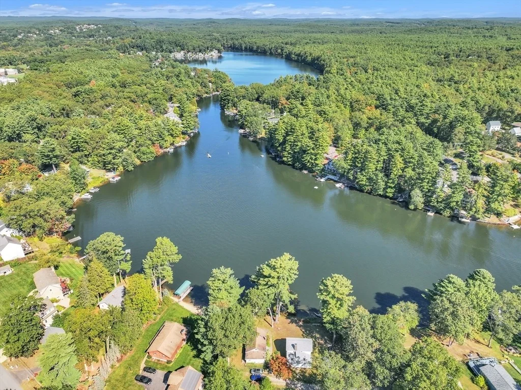 Photo of 210 Barton Rd