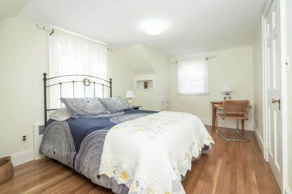 Photo of 4 Crescent St