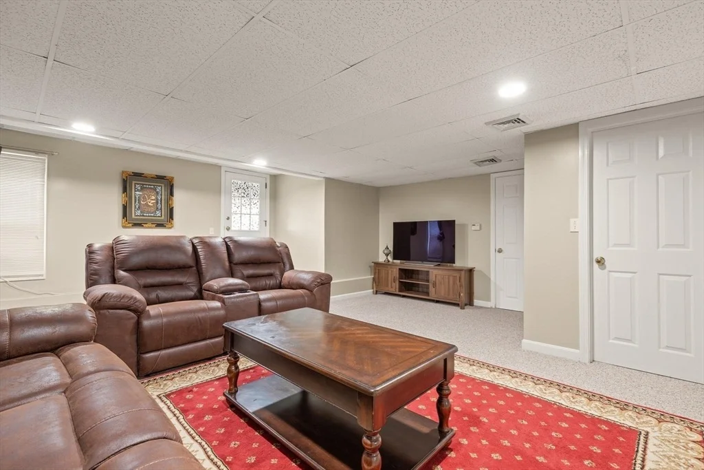 Photo of 18 Meena Dr