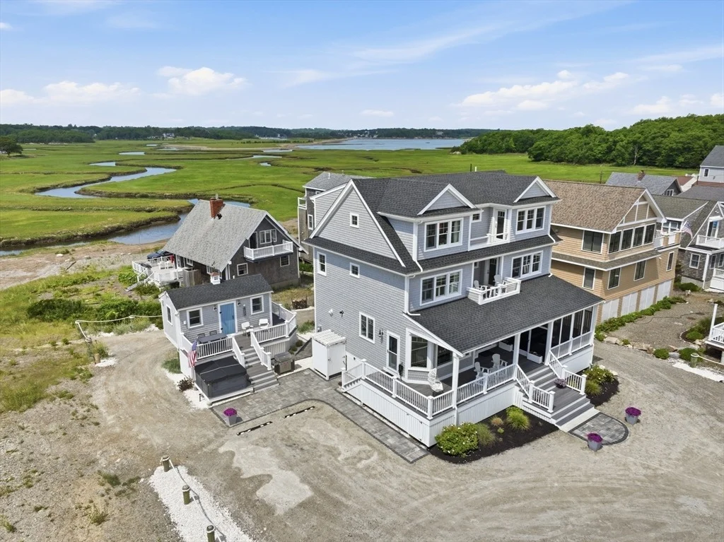 Photo of 135 Glades Rd