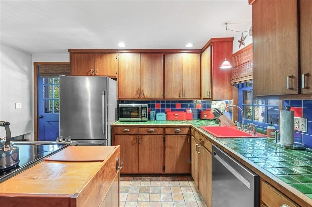 Photo of 35 Cogswell Ave