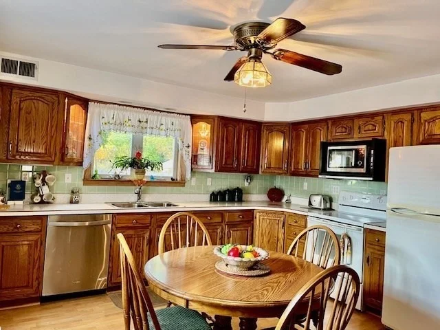 Photo of 566 Mckinstry Ave