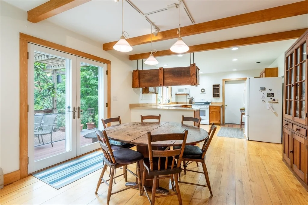 Photo of 71 Morgan Cir