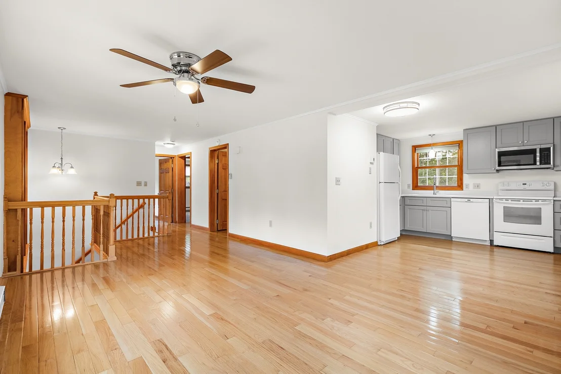 Photo of 5 Memorial Dr