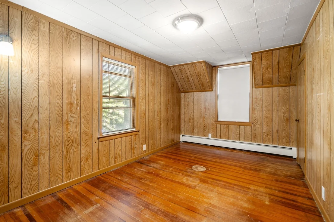 Photo of 32 Elm Street