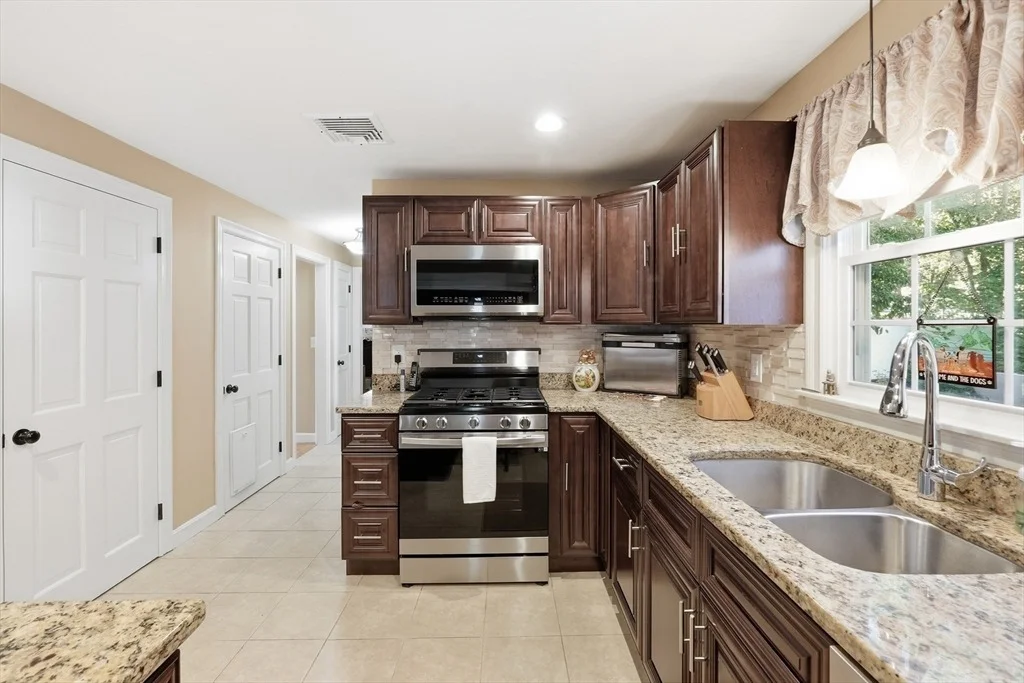 Photo of 45 Constitution Dr