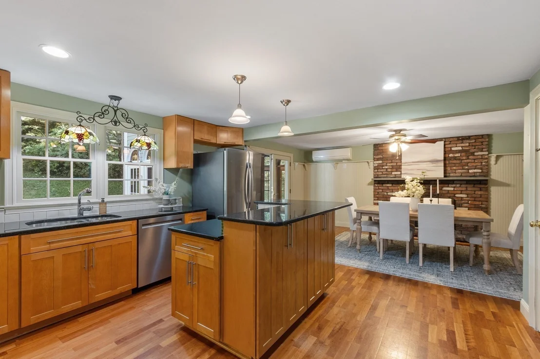 Photo of 58 Gates Ln