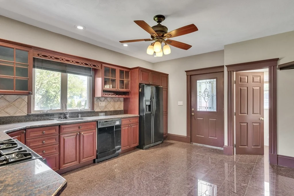 Photo of 369 Bacon Street