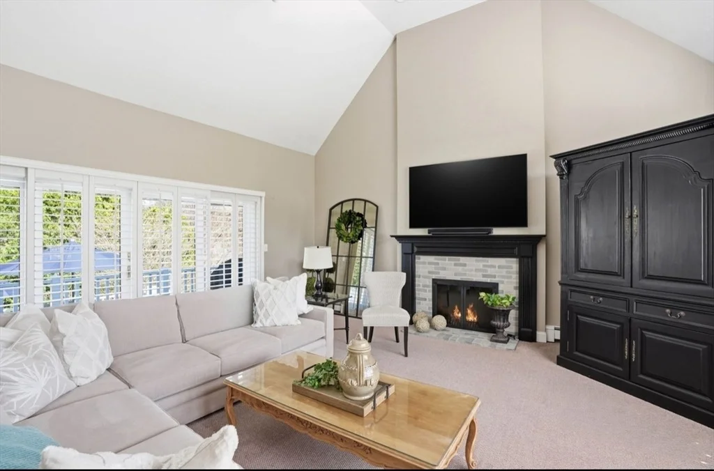 Photo of 160 Hillcrest Rd