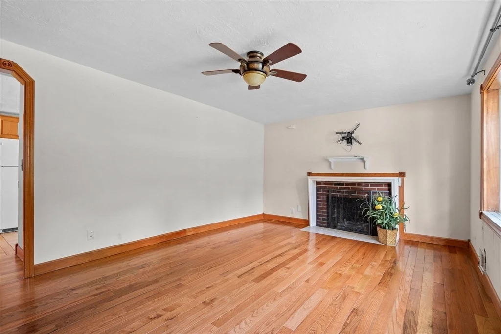 Photo of 14 Grant St Ext