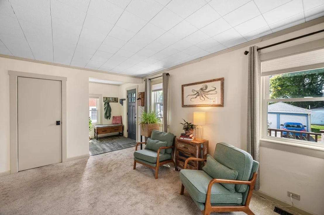 Photo of 32 Crescent Ave