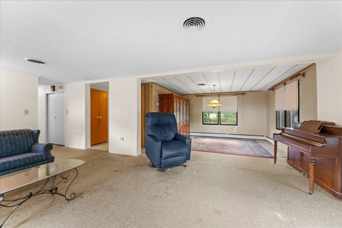 Photo of 36 Silver Birch Ln
