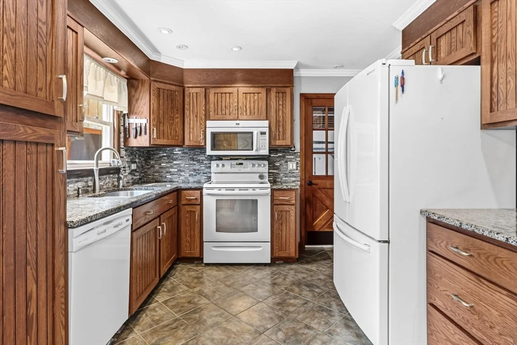 Photo of 8 Richardson Cir