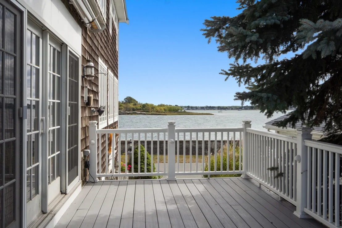 Photo of 125 Edgewater Drive