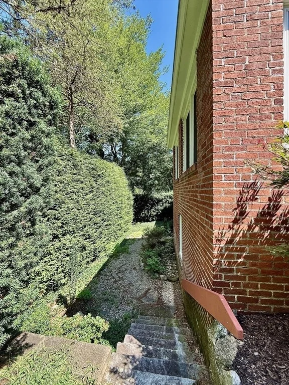 Photo of 39 Hillside Rd
