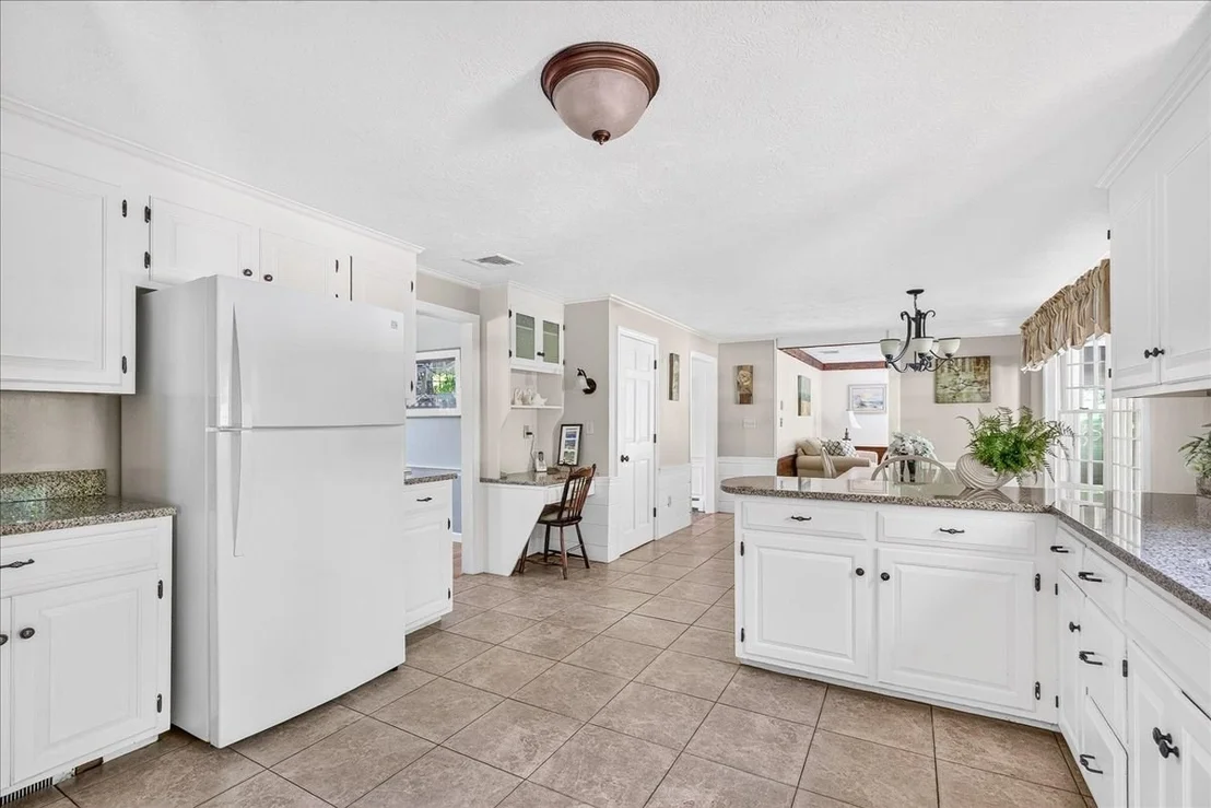 Photo of 293 Mayflower Cir