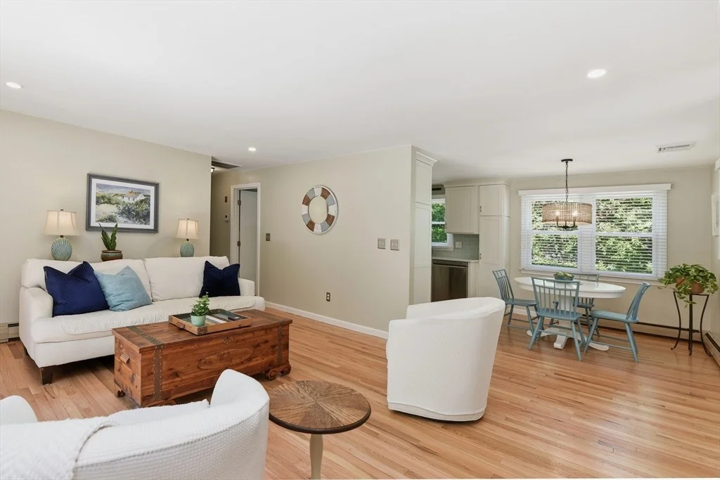 Photo of 8 Emerald Way