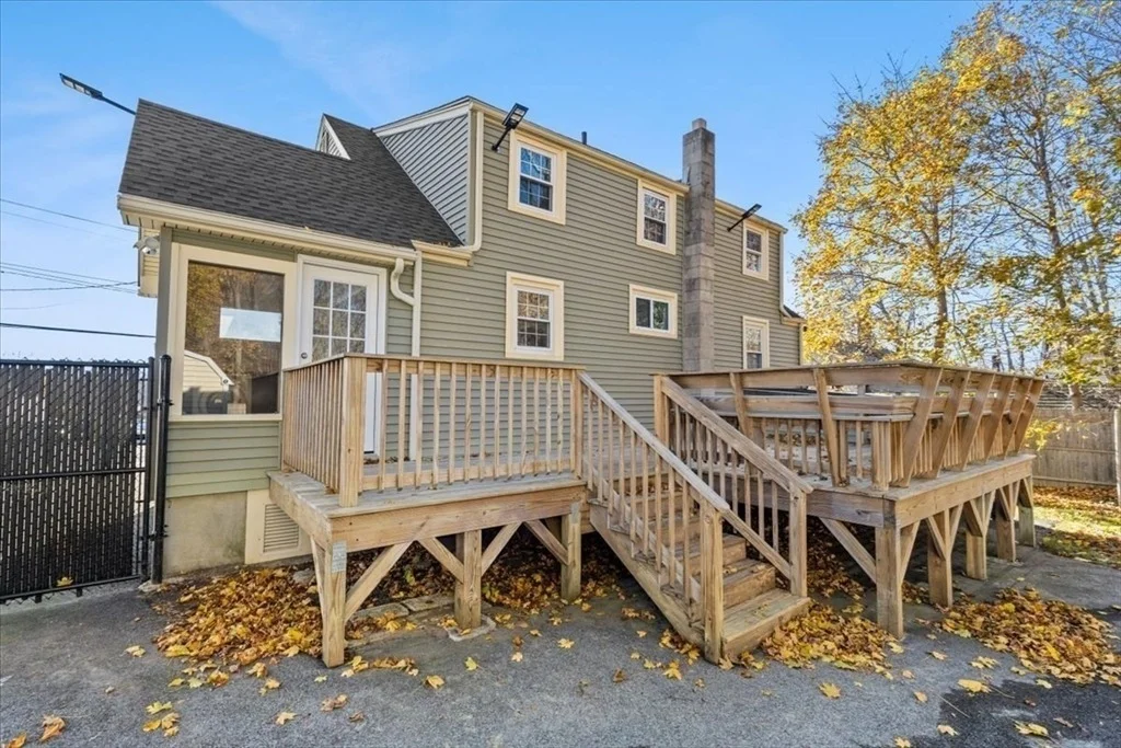 Photo of 922 Centre St