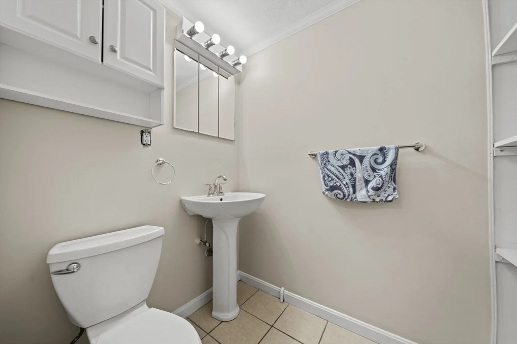 Photo of 7 Pocahontas Dr