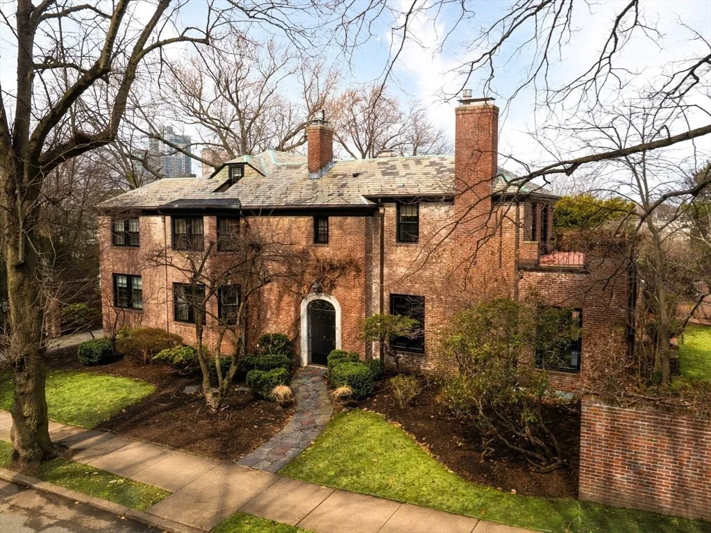 Photo of 39 Worthington Rd