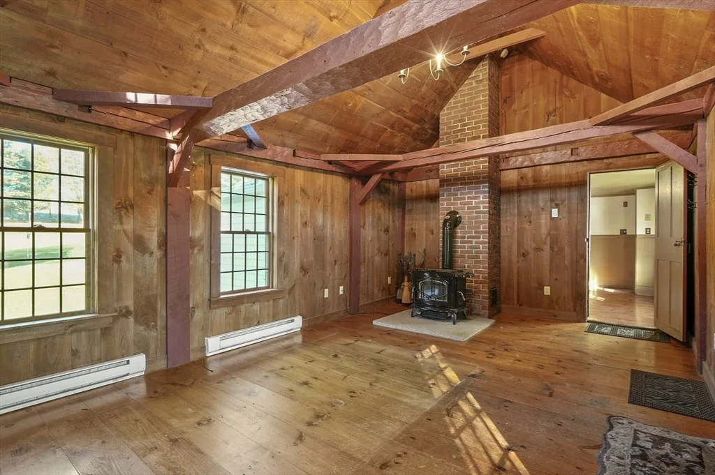 Photo of 216 Brookfield Rd