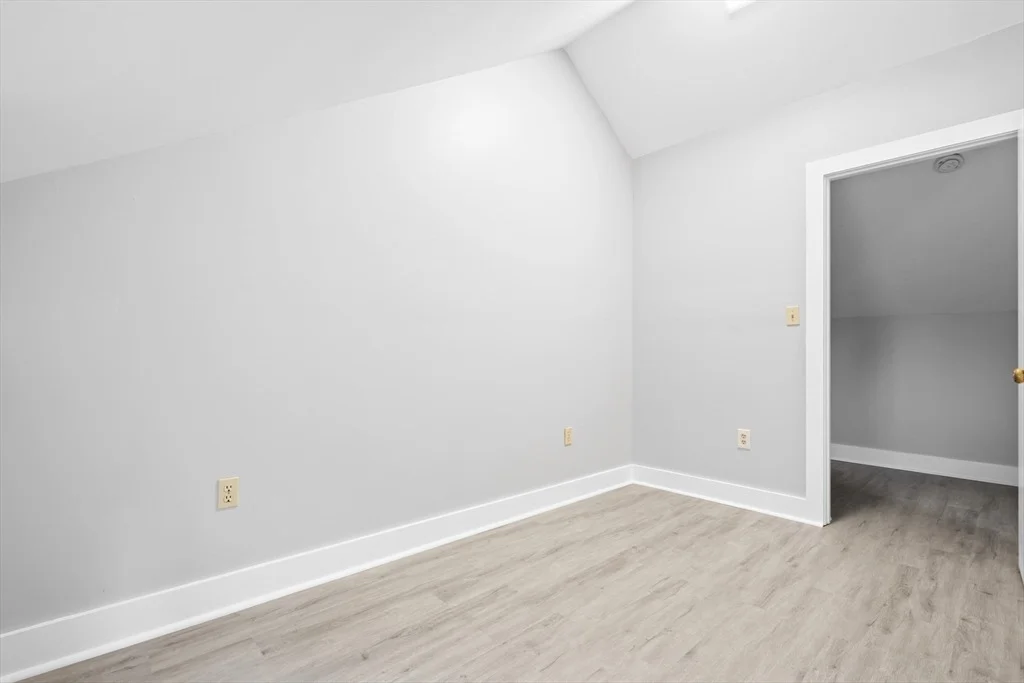 Photo of 572 William Street