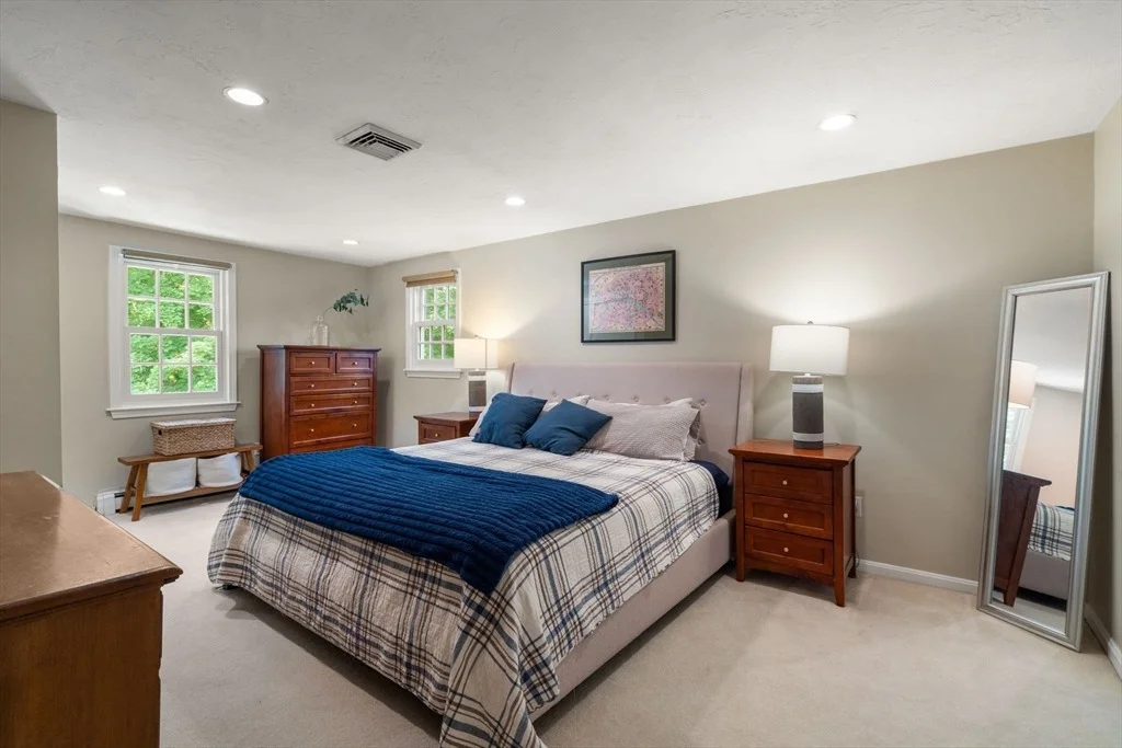 Photo of 18 Hearthstone Cir