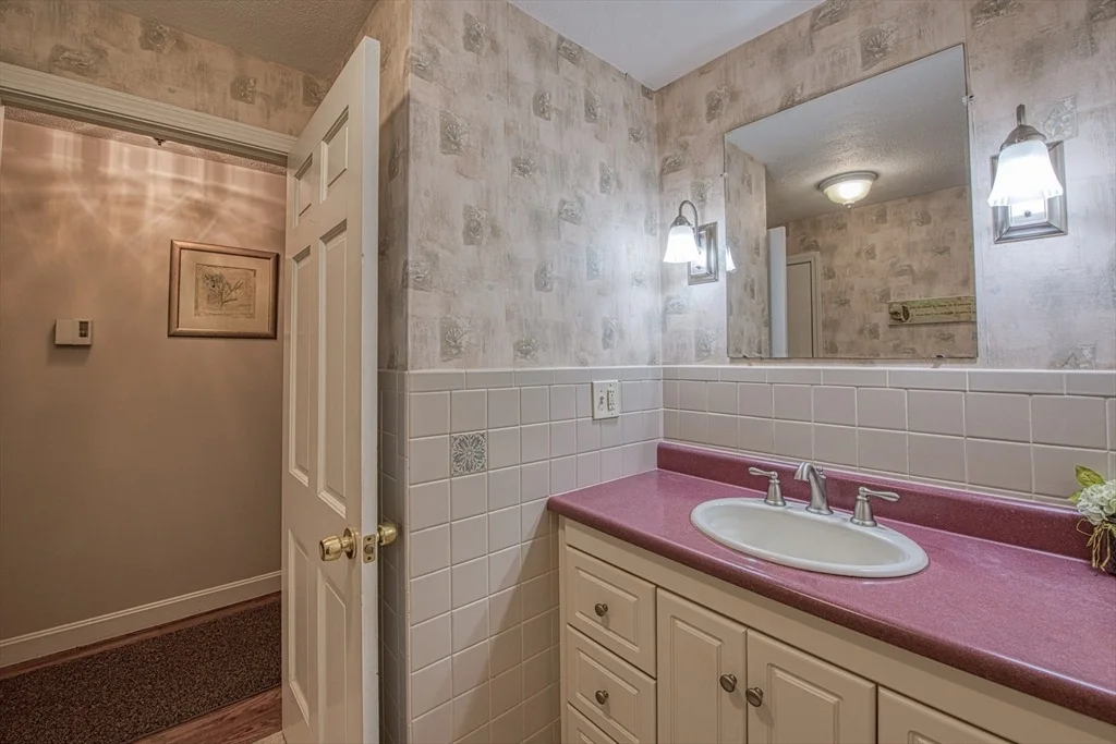 Photo of 25 Laurie Cir