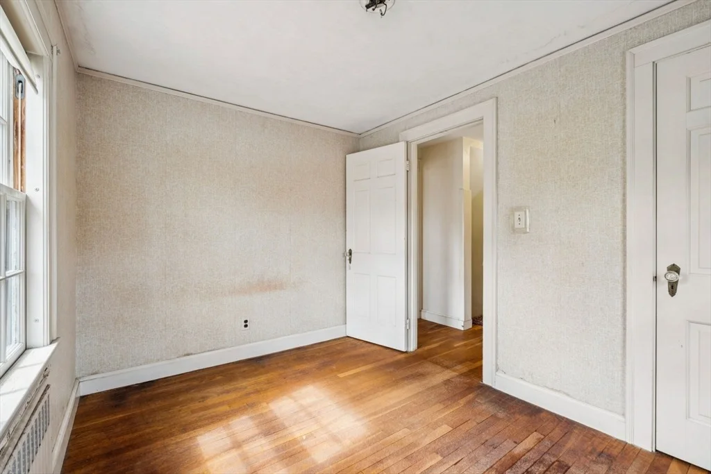 Photo of 160 Cedar Avenue